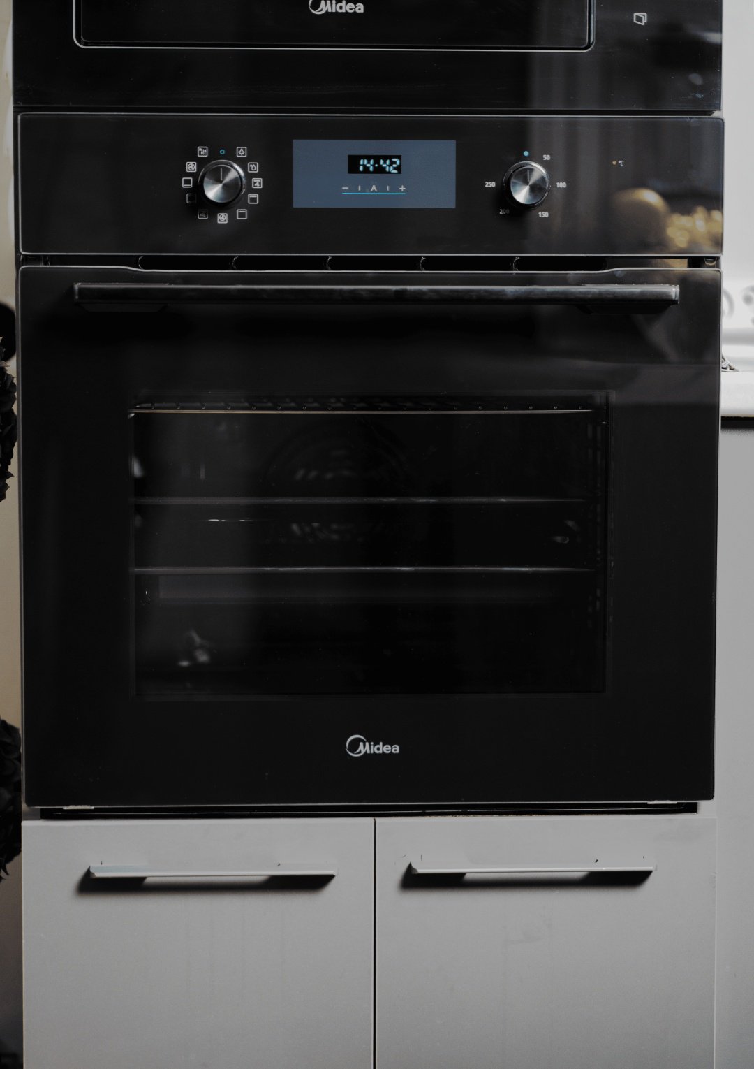 Духовой шкаф Midea MO69111 GB черный купить,NaN