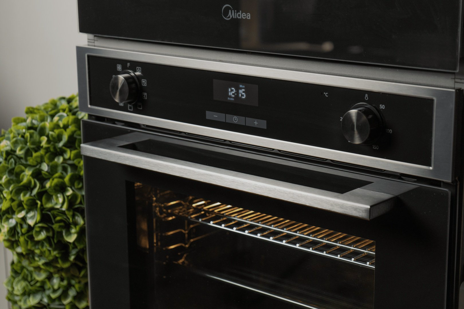 Духовой шкаф Midea MO72105X черный, стальной купить,157572