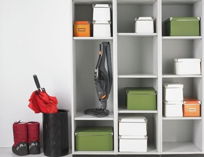 Пылесос Gorenje SVC144FBK черный