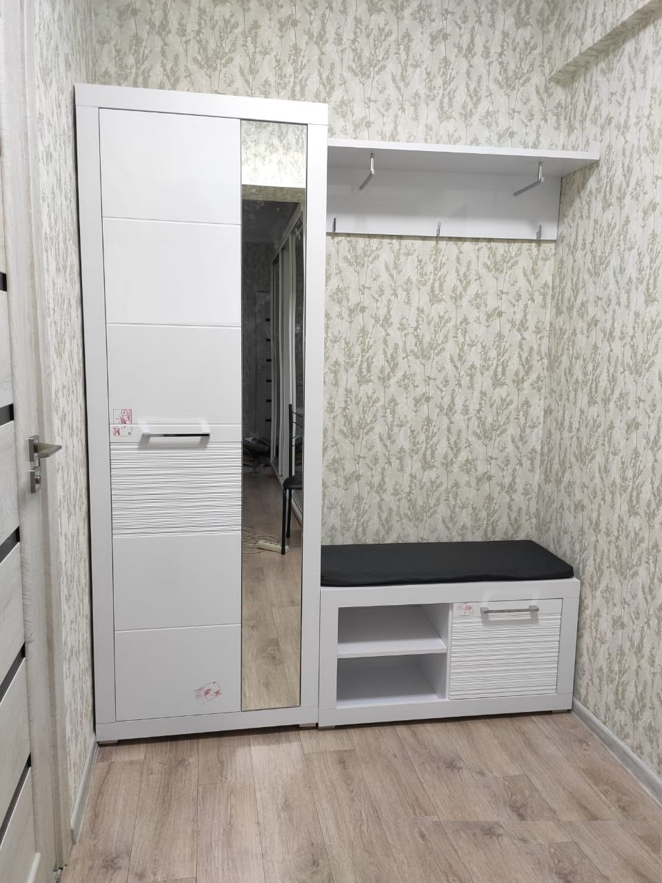 Прихожая Dominika Флеймс 3/гербор 164x37x201см белый купить,NaN