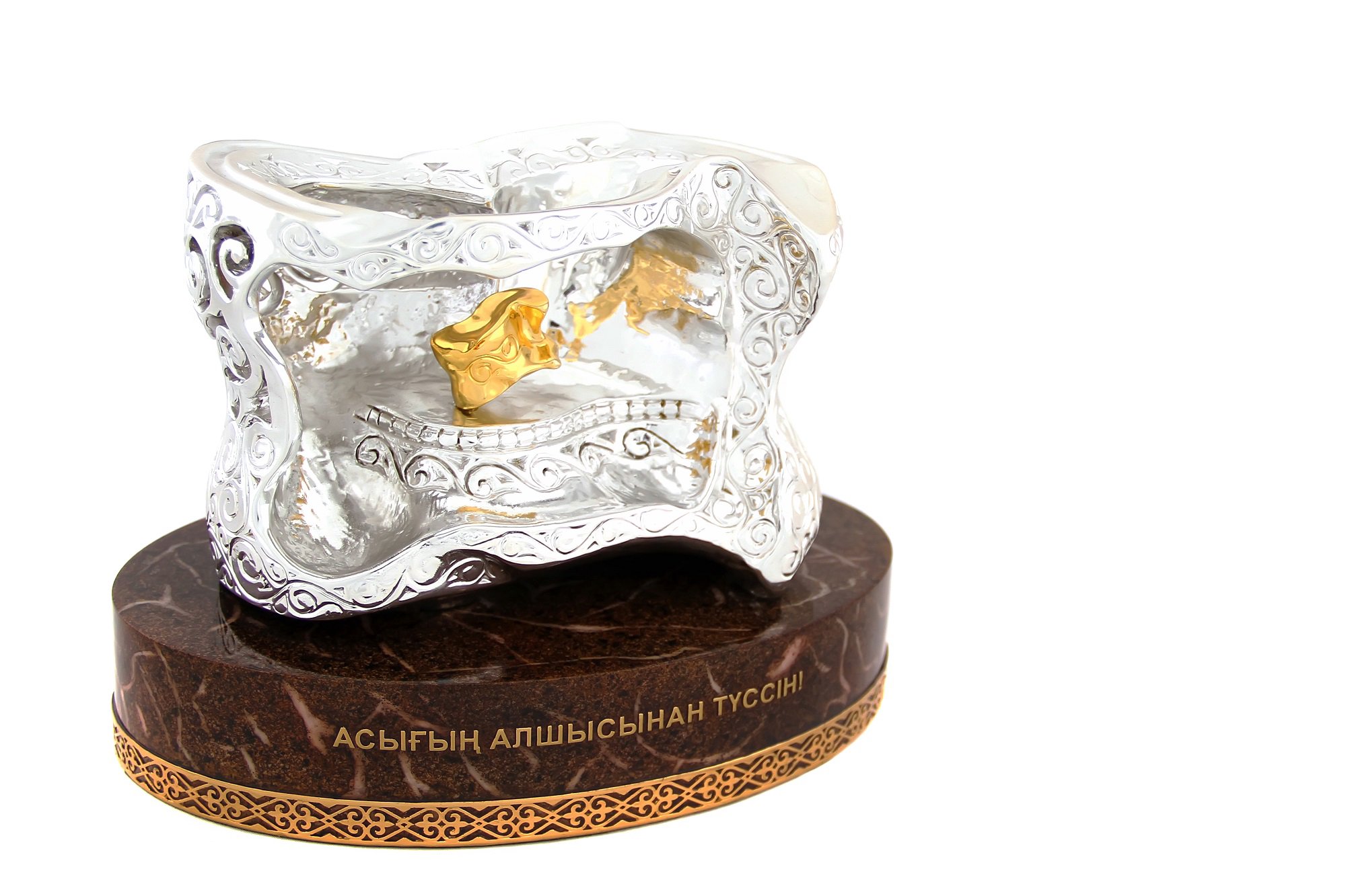 Асық суреті. Алтын сака. Асык сувенир. Золотой асык. Сувениры из Казахстана.
