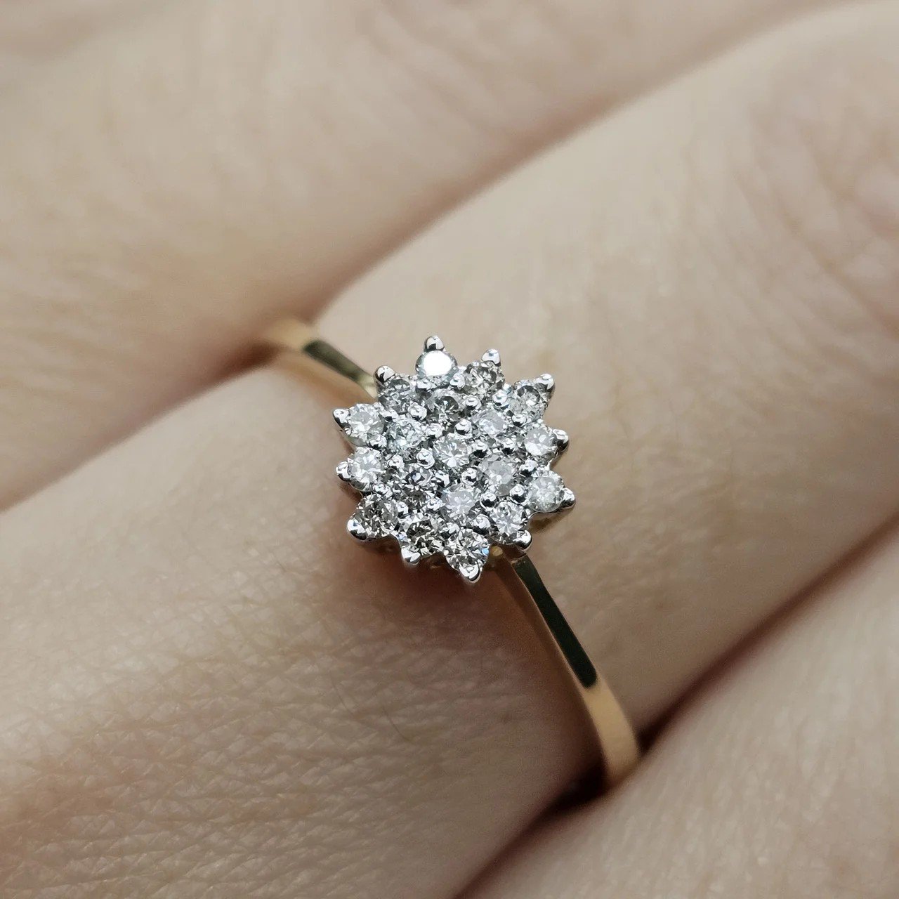 Кольцо Deimantas  111157226 18,5р 2,35гр 0,23ct. купить,NaN