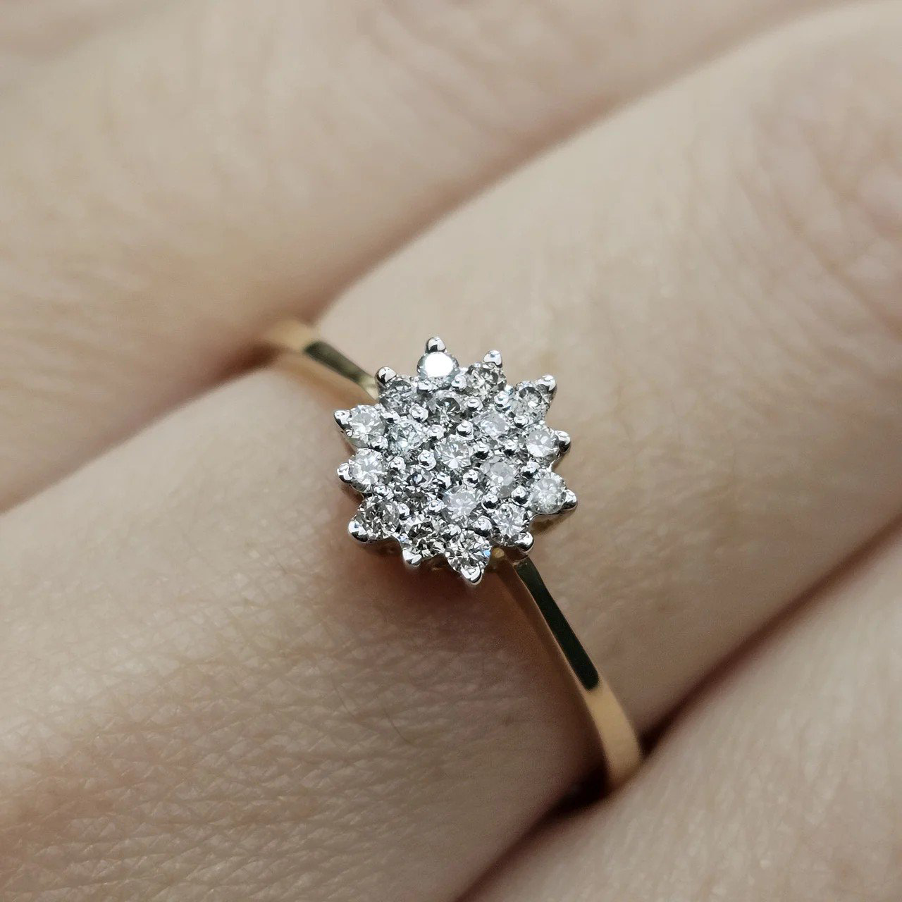 Кольцо Deimantas  111157226 18,5р 2,35гр 0,23ct. купить,NaN