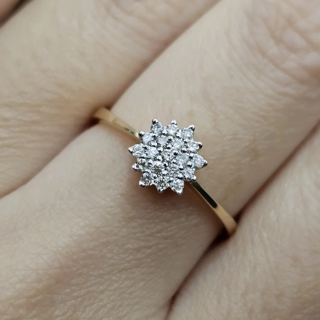 Кольцо Deimantas  111157226 18,5р 2,35гр 0,23ct. купить,NaN