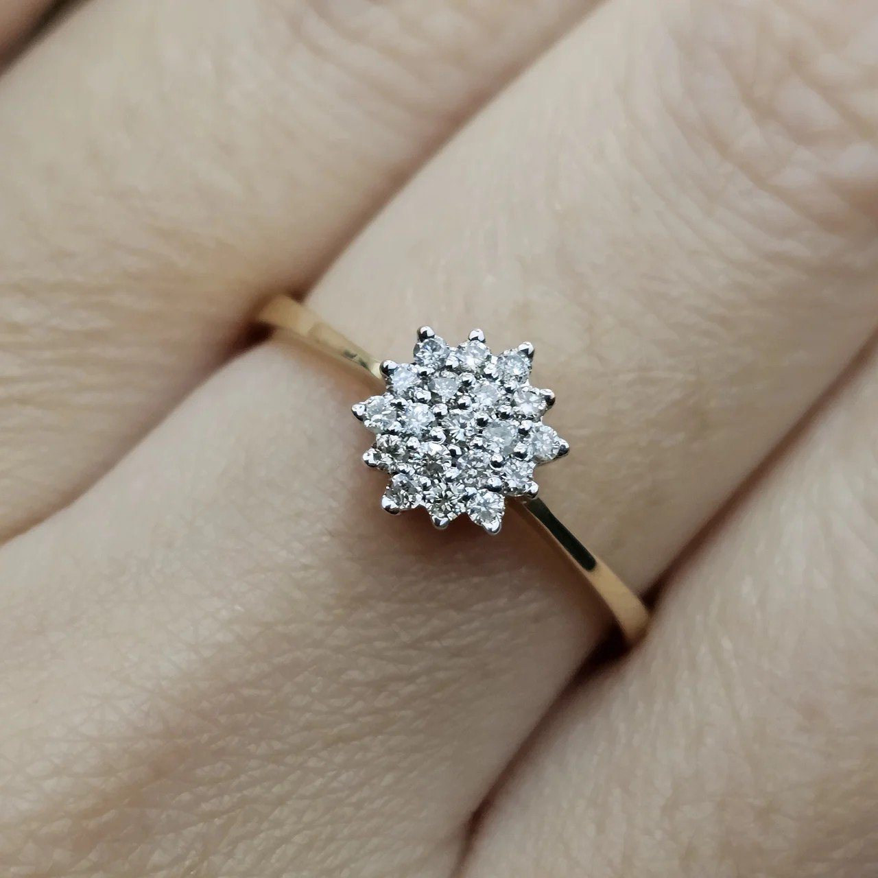 Кольцо Deimantas  111157226 18,5р 2,35гр 0,23ct. купить,NaN
