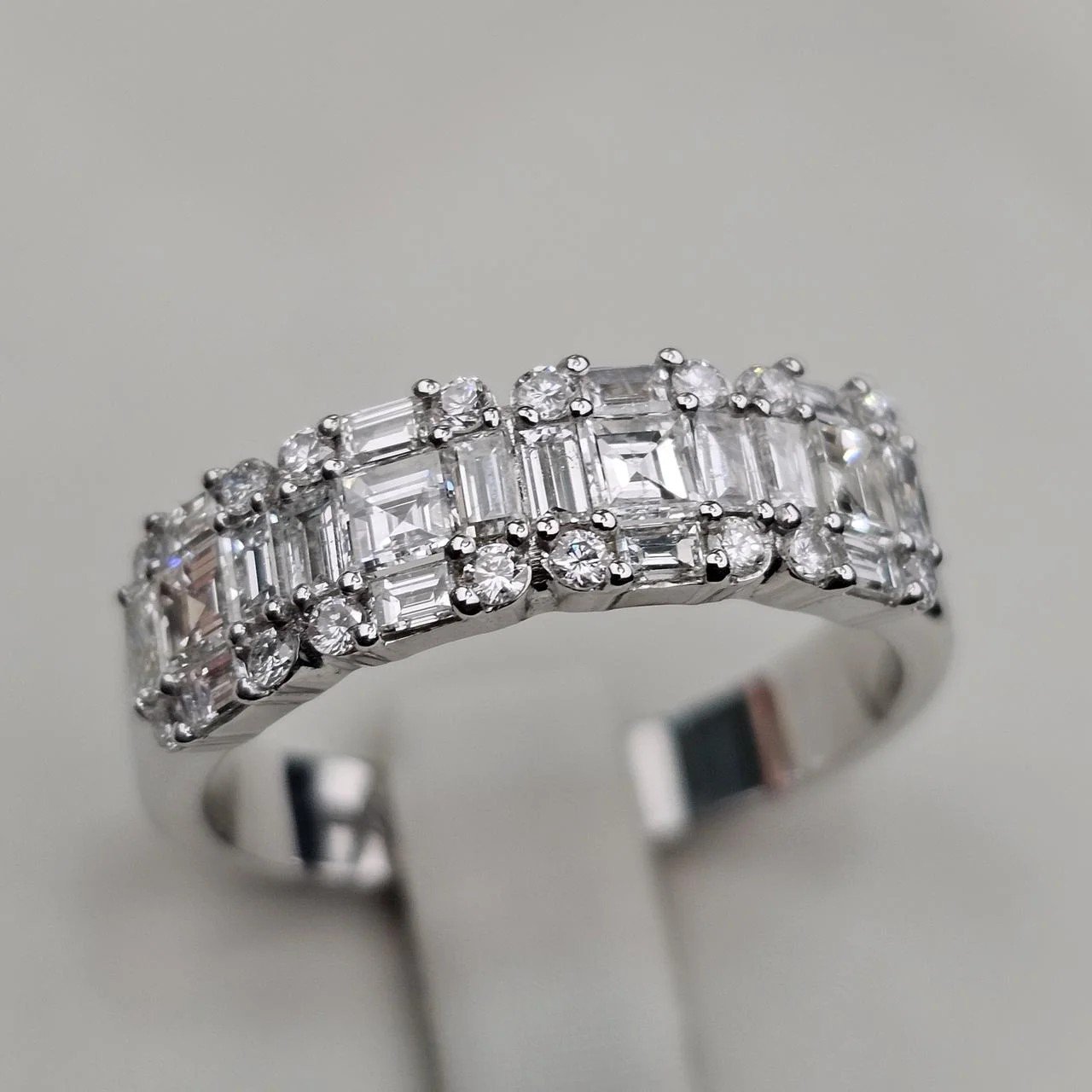 Кольцо Deimantas  111244933 18,5р 4,68гр 1,44ct. купить,NaN