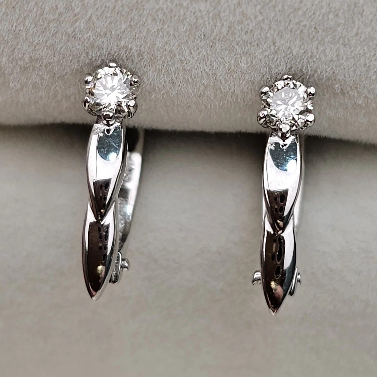 Серьги Deimantas 110380748 1,97гр 0,2ct. купить,NaN