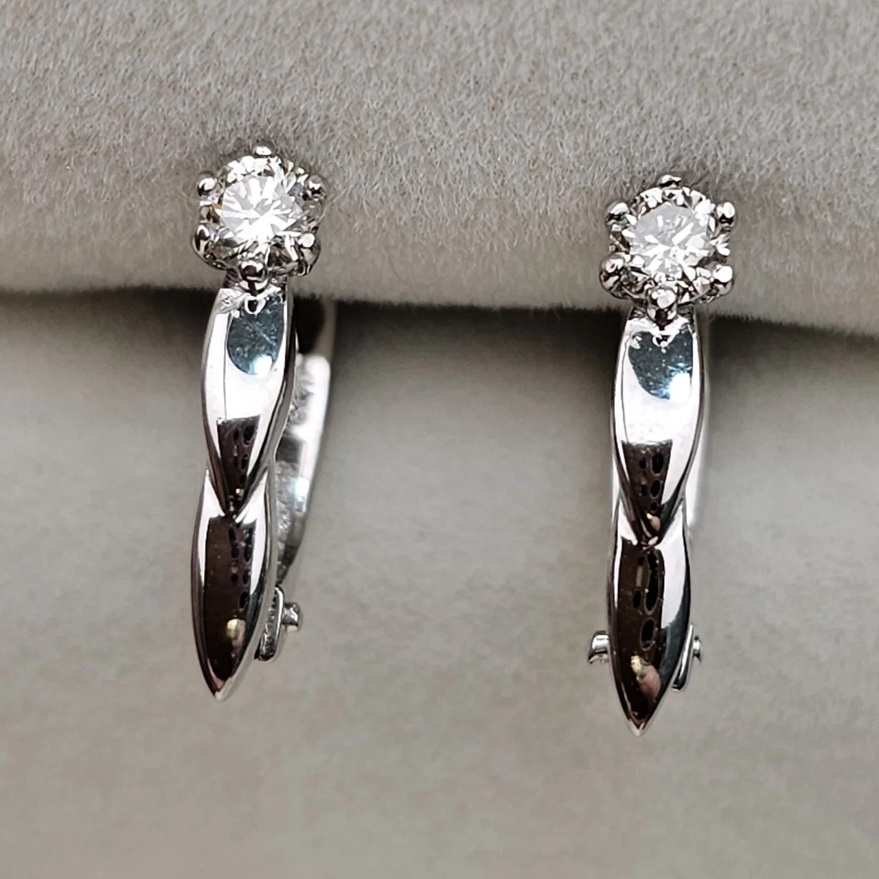 Серьги Deimantas 110380748 1,97гр 0,2ct. купить,NaN