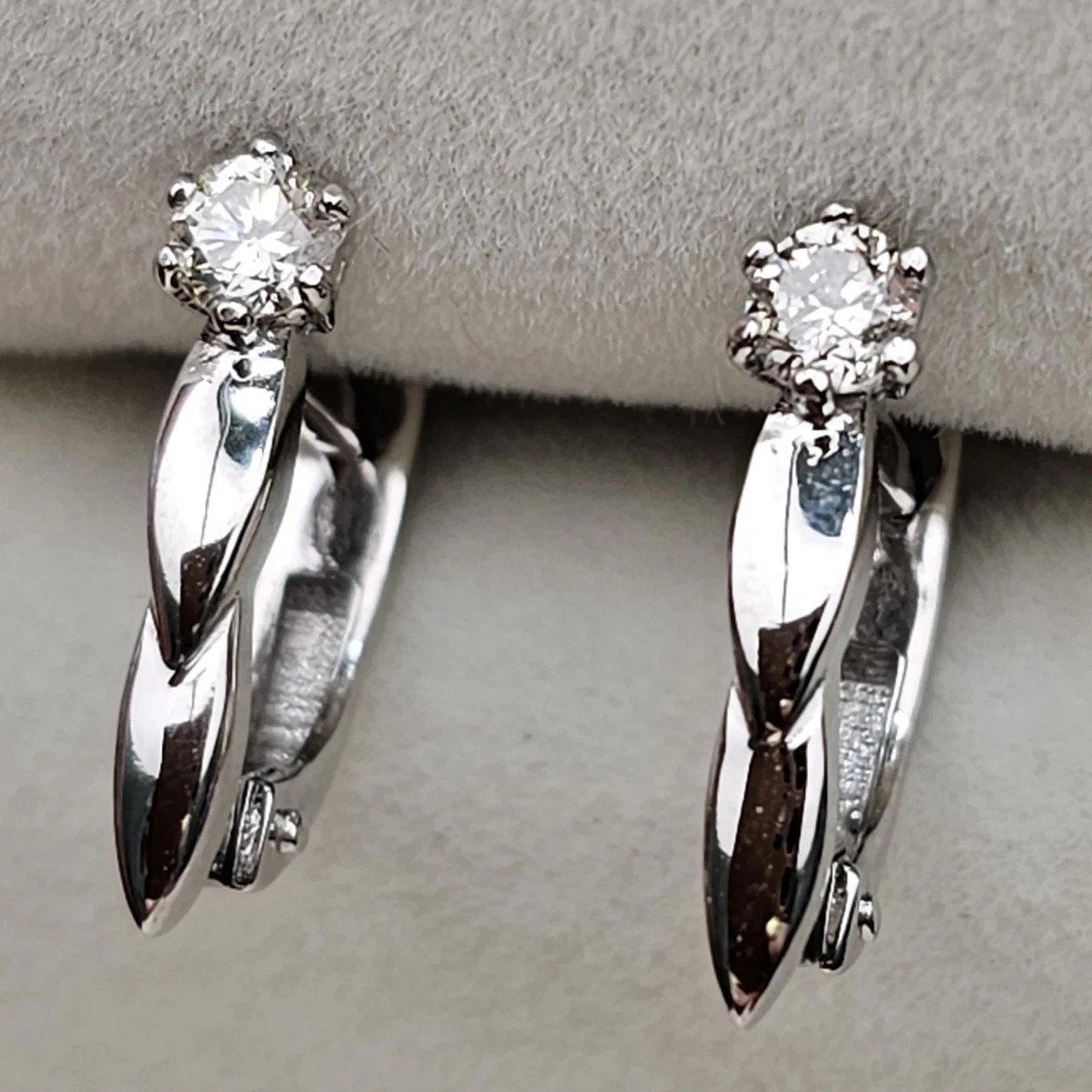 Серьги Deimantas 110380748 1,97гр 0,2ct. купить,NaN