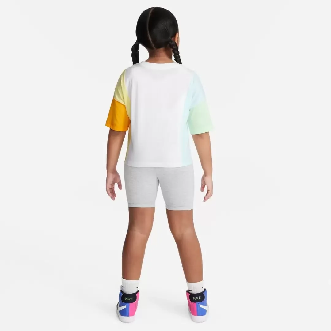 Комплект для девочки Nike 36L988-GAK серый 110-116 см 6 л купить,NaN