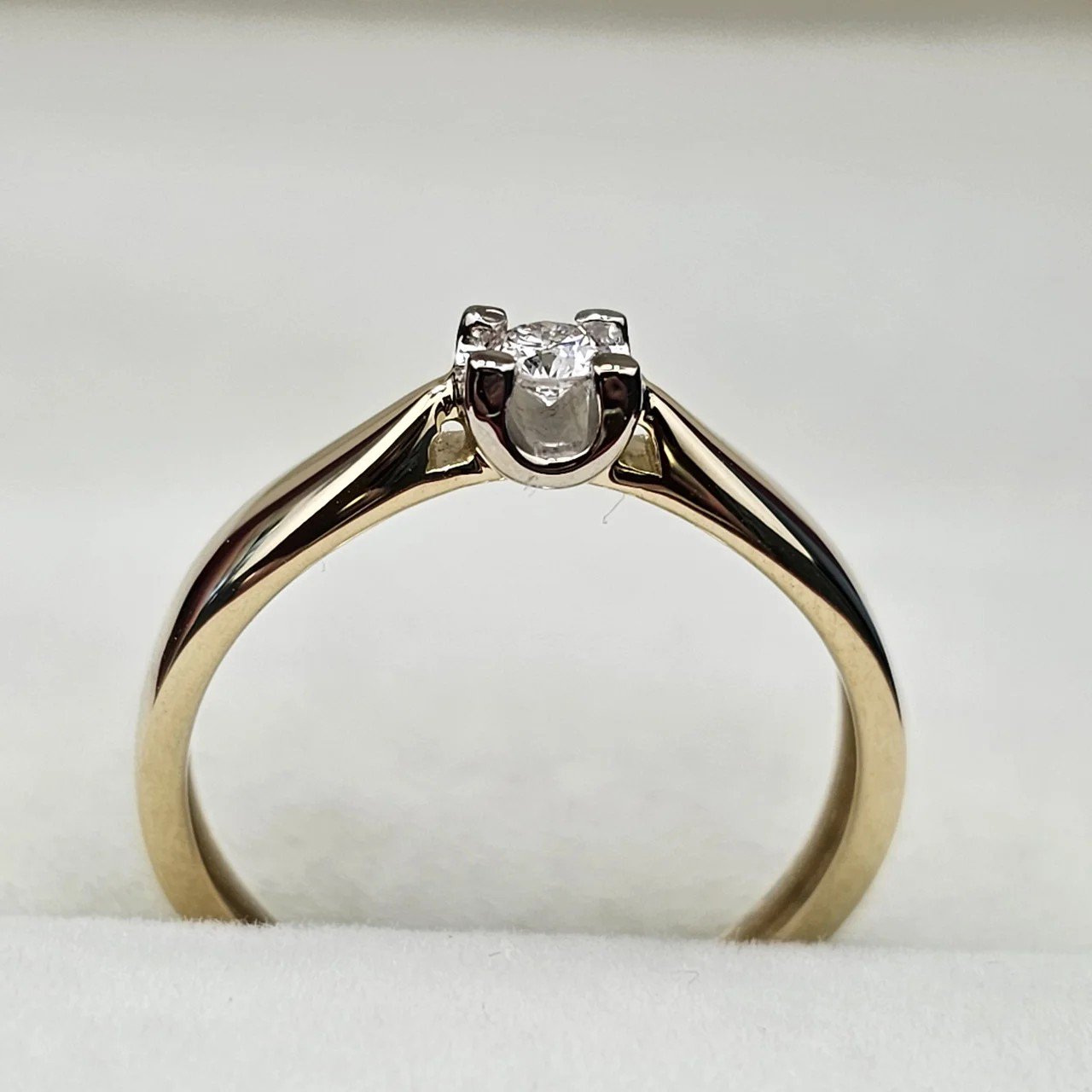 Кольцо Deimantas 110380841 16,5р 1,62гр 0,1ct. купить,NaN