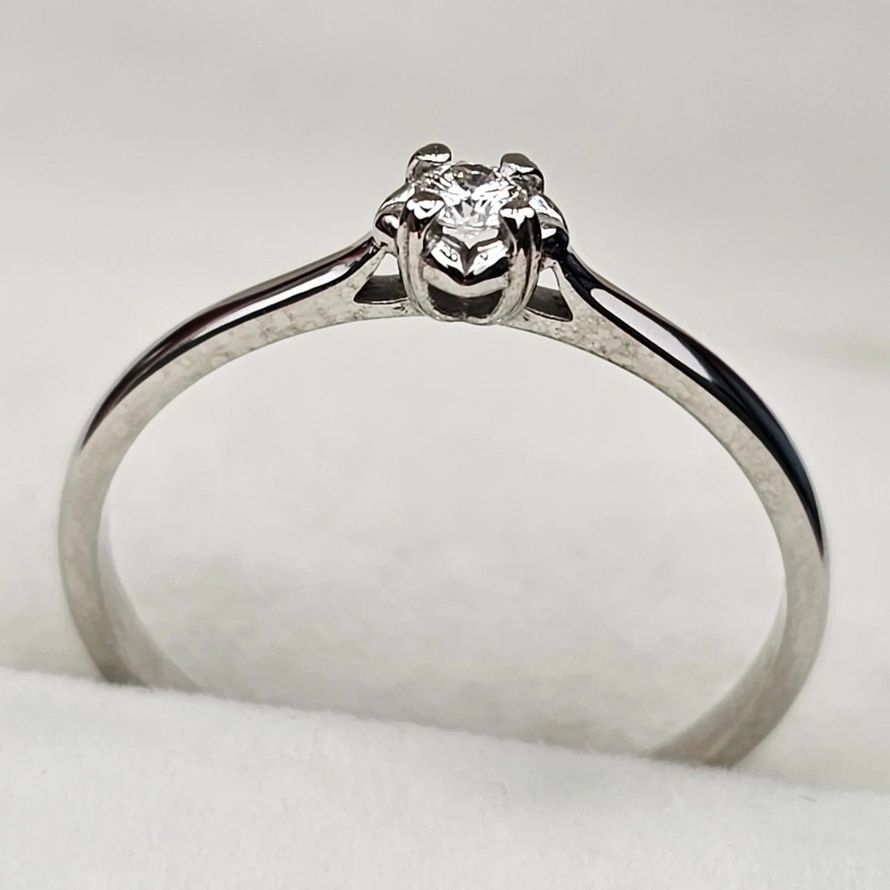 Кольцо Deimantas 110380824 17,5р 1,49гр 0,08ct. купить,NaN