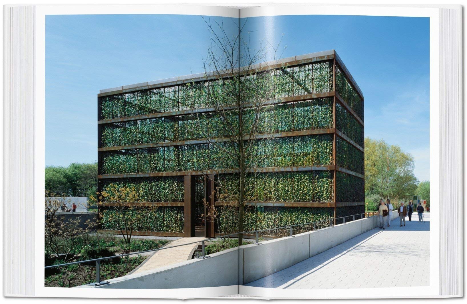 Книга Green Architecture купить,NaN