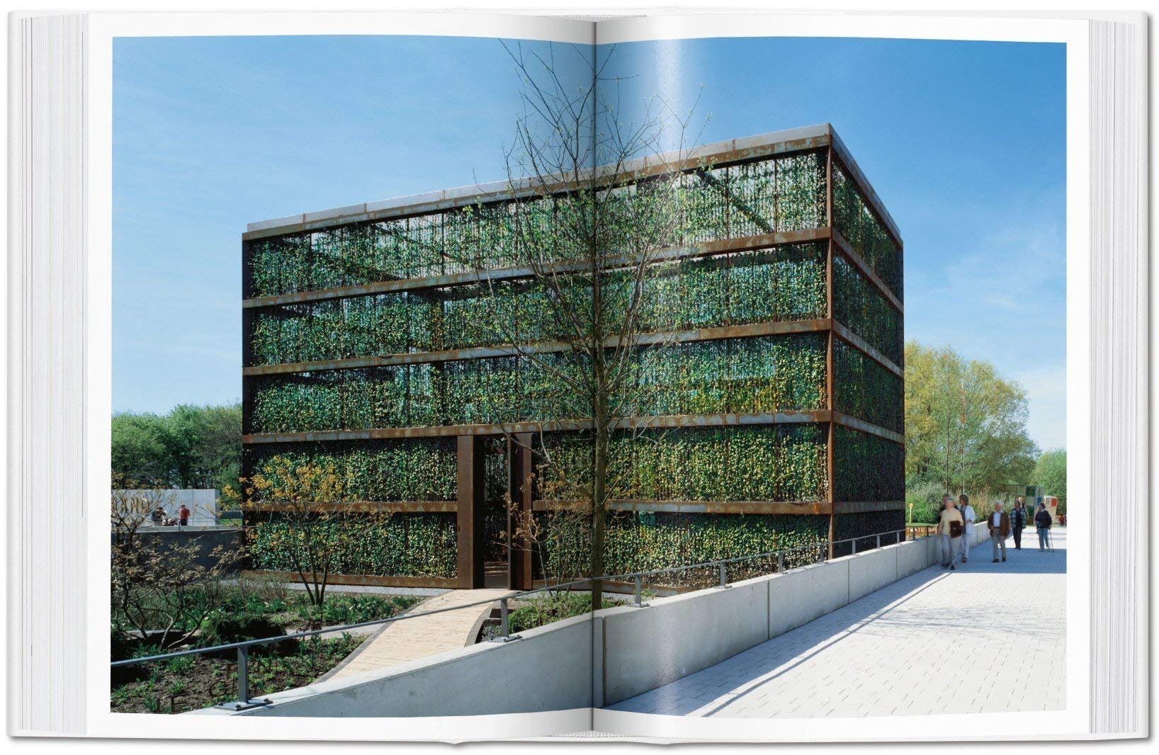 Книга Green Architecture купить,NaN