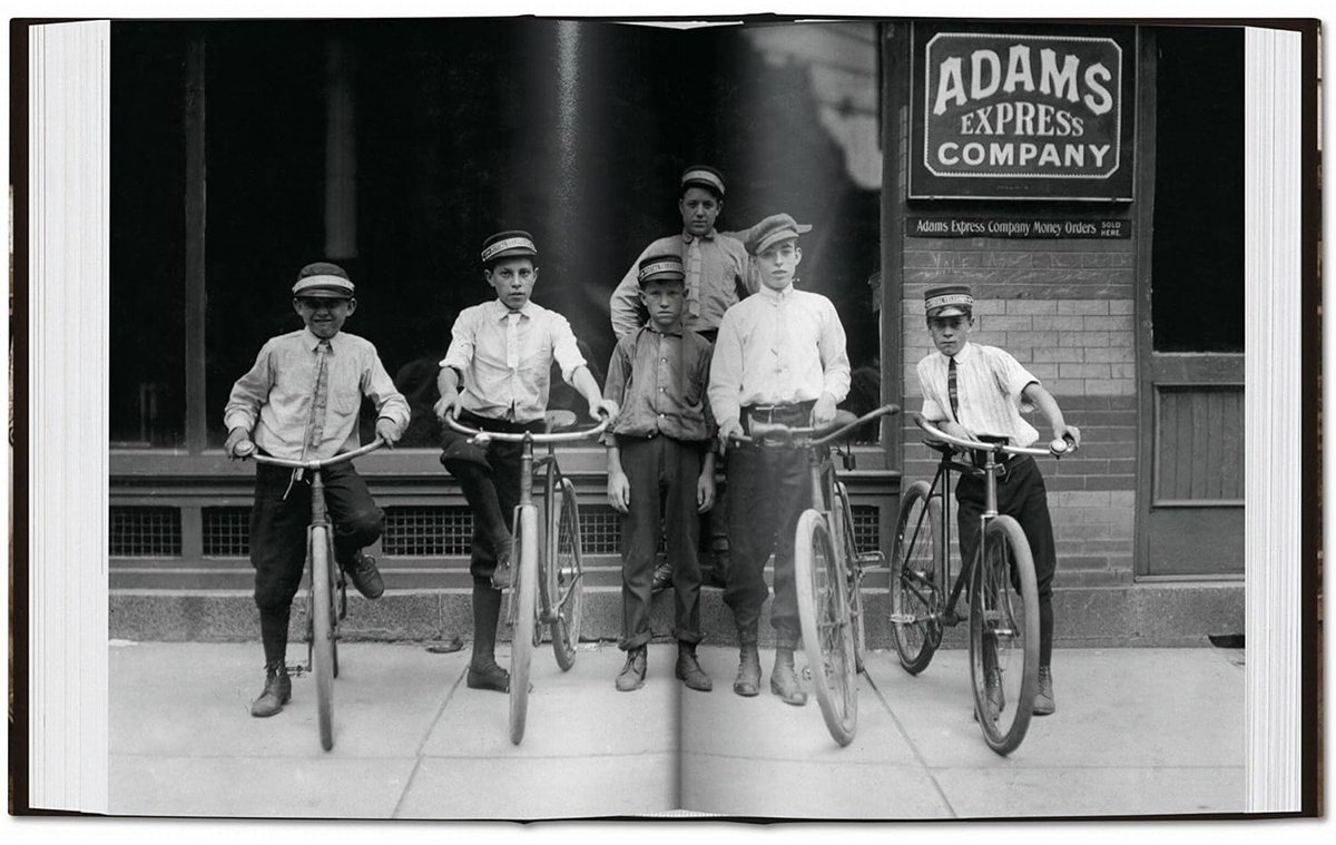 Книга Без автора: Lewis W.&nbsp;Hine. America at Work купить,NaN