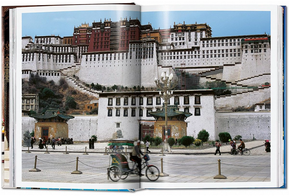 Книга Без автора: Living in Asia.&nbsp;40th Ed. купить,NaN