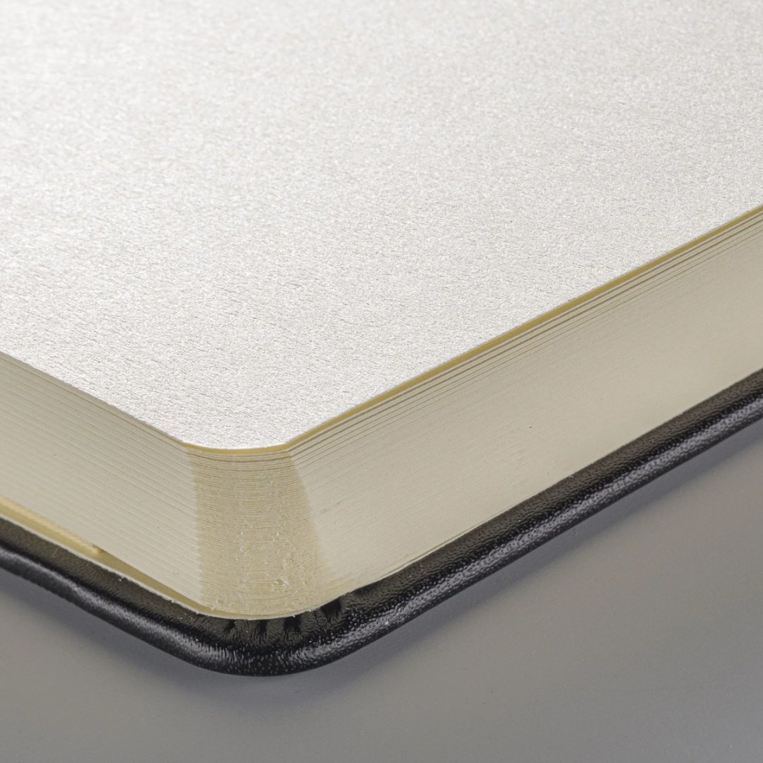 Скетчбук Sakura однотонный, A4, 80 л, черный