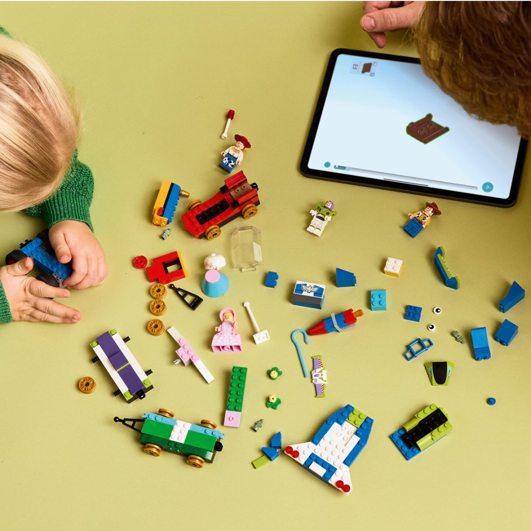 Конструктор LEGO Праздничный поезд "История игрушек" Disney, деталей 206 шт купить,NaN