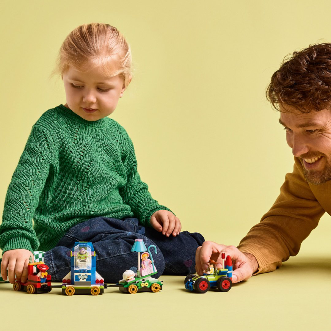 Конструктор LEGO Праздничный поезд "История игрушек" Disney, деталей 206 шт купить,NaN
