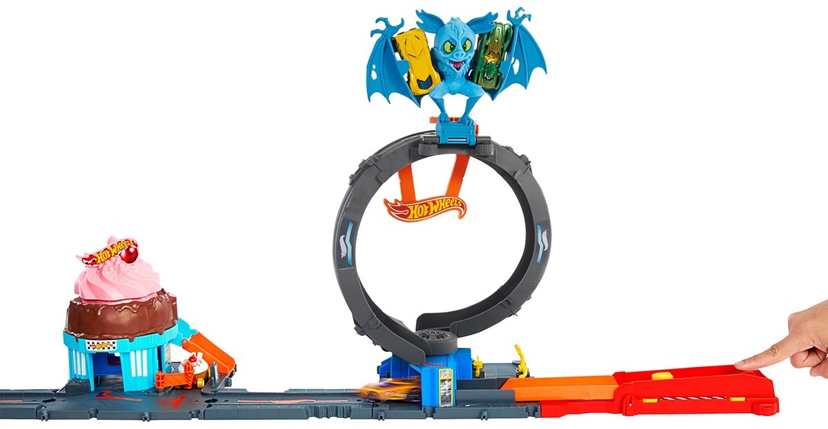 Hot Wheels Атака летучей мыши на магазин шин HTN780, пластик, металл, мультиколор купить,0