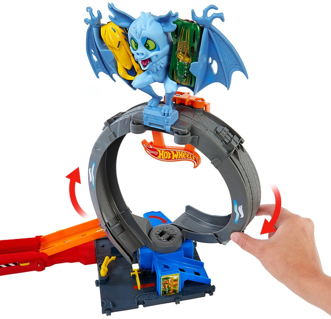 Hot Wheels Атака летучей мыши на магазин шин HTN780, пластик, металл, мультиколор купить,0