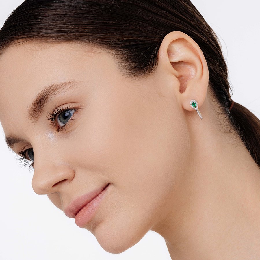 Серьги АЛЬКОР 25627-301 вес 2.63 г золото, бриллиант, изумруд купить,365000
