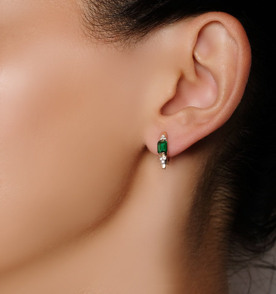 Серьги КРИСТАЛЛ NG39000226773 вес 2.42 г золото, фианит, изумруд купить,NaN