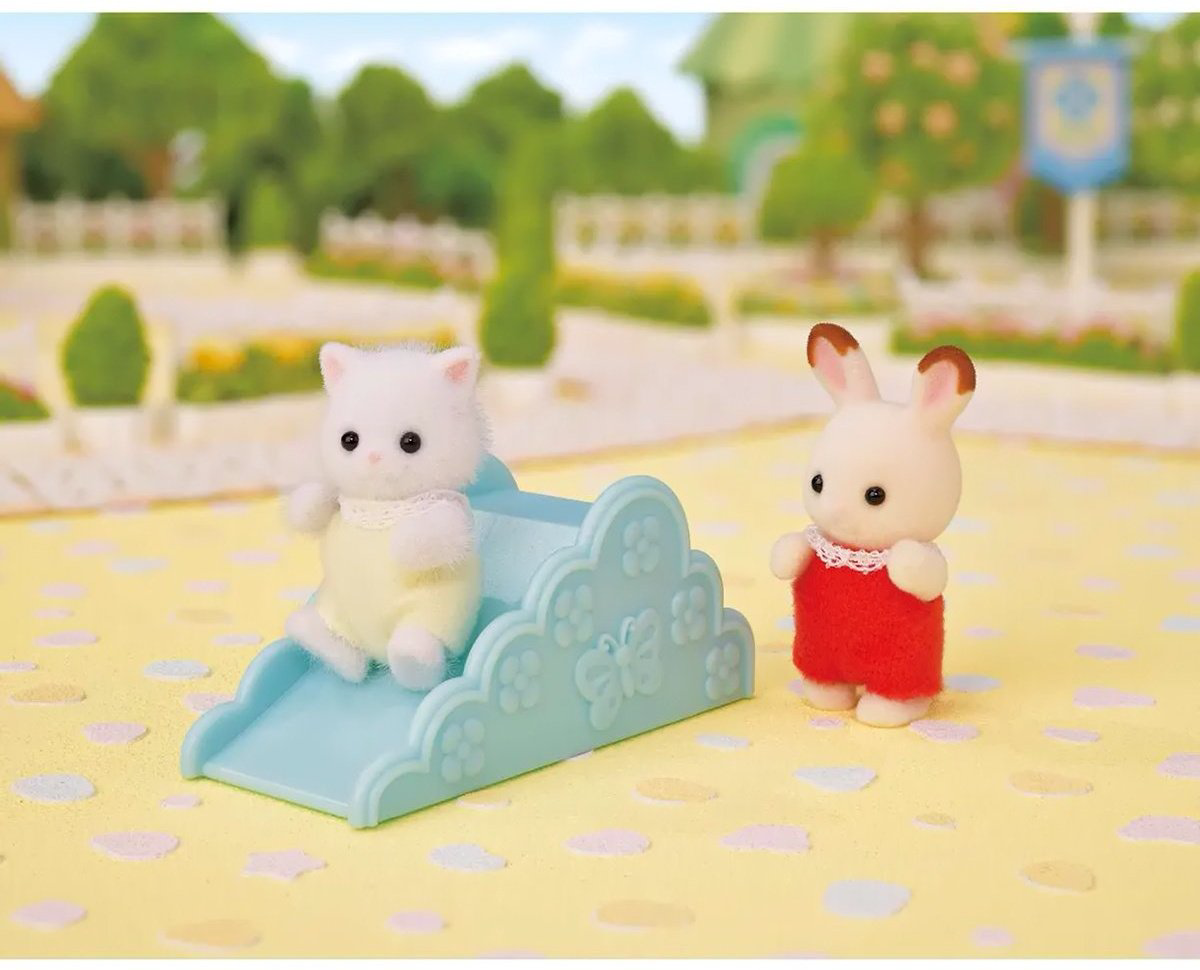 Набор Sylvanian Families: Игровая площадка "Ветряная мельница"&nbsp; Sylvanian Families 5526 купить,NaN