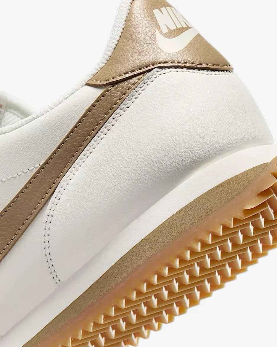 Кроссовки Nike Cortez Leather DM4044-109 white 40 купить,NaN