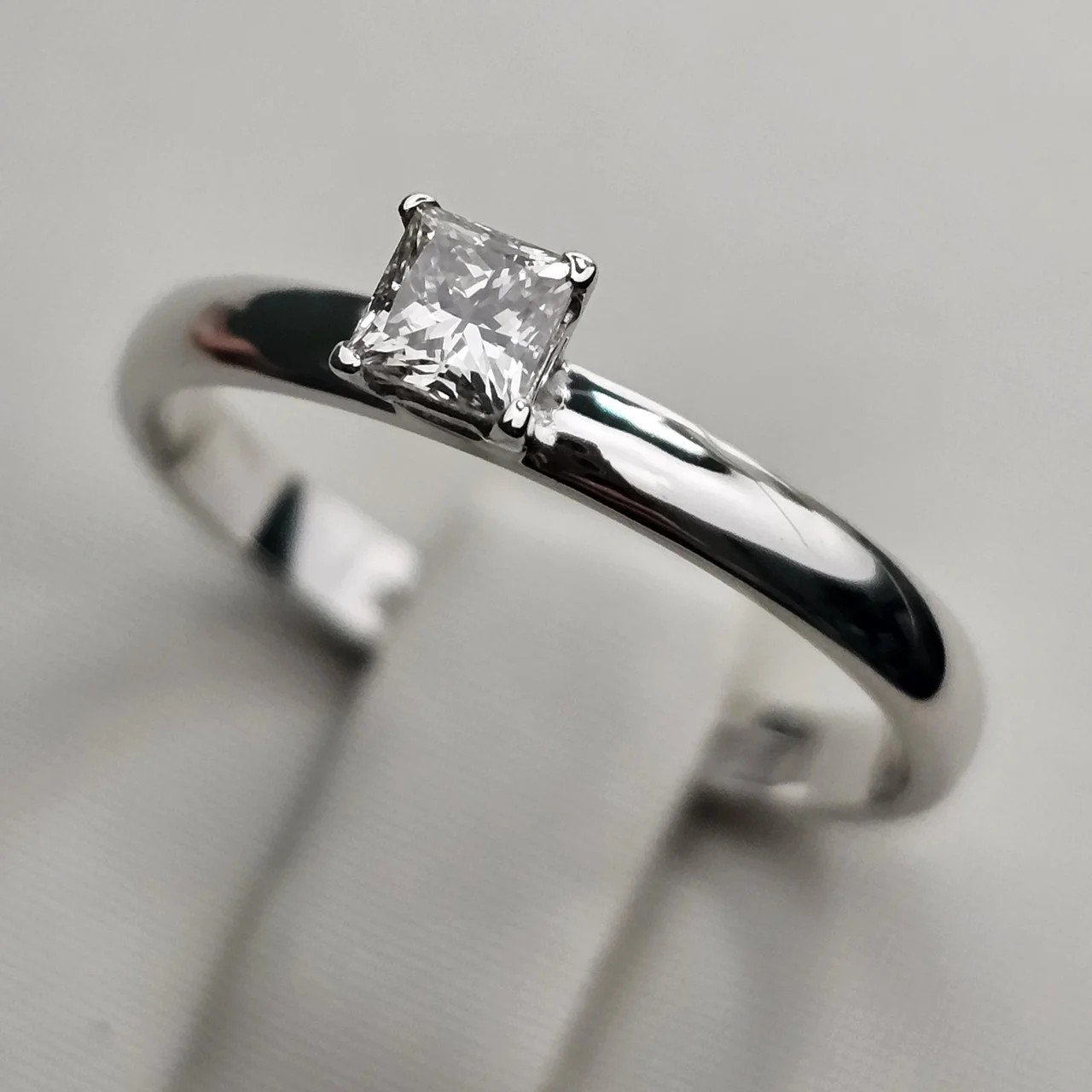 Кольцо Deimantas 111632274 16,5р 2,07гр 0,24ct. купить,NaN