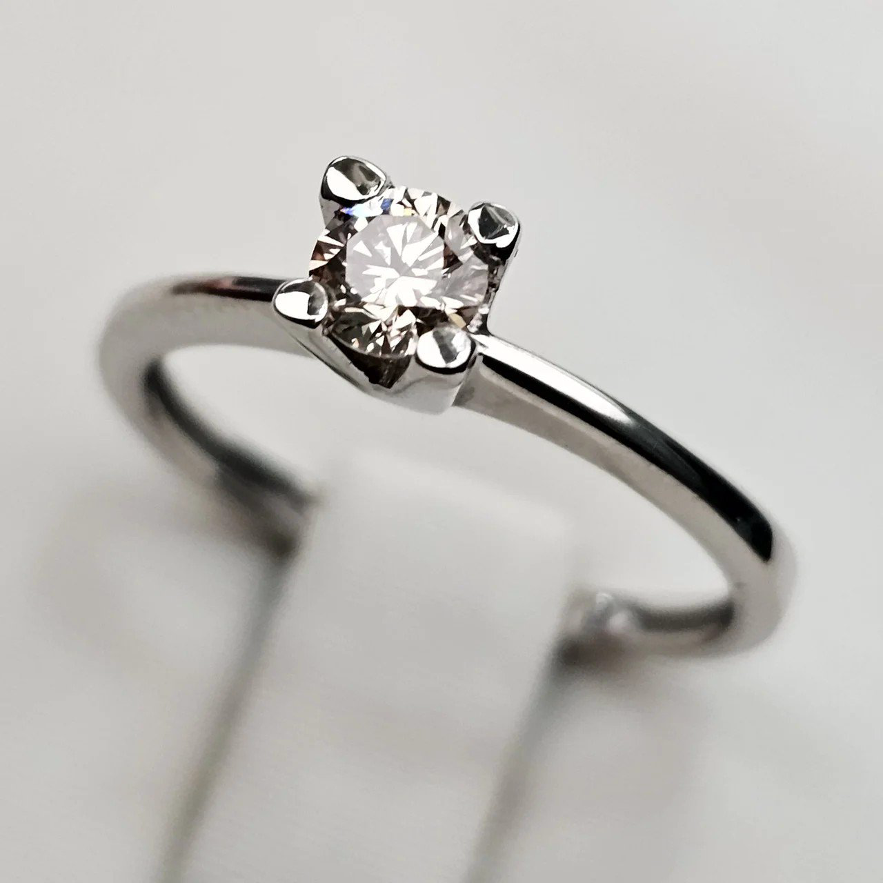 Кольцо Deimantas 111471742 15,5р 1,71гр 0,26ct. купить,NaN