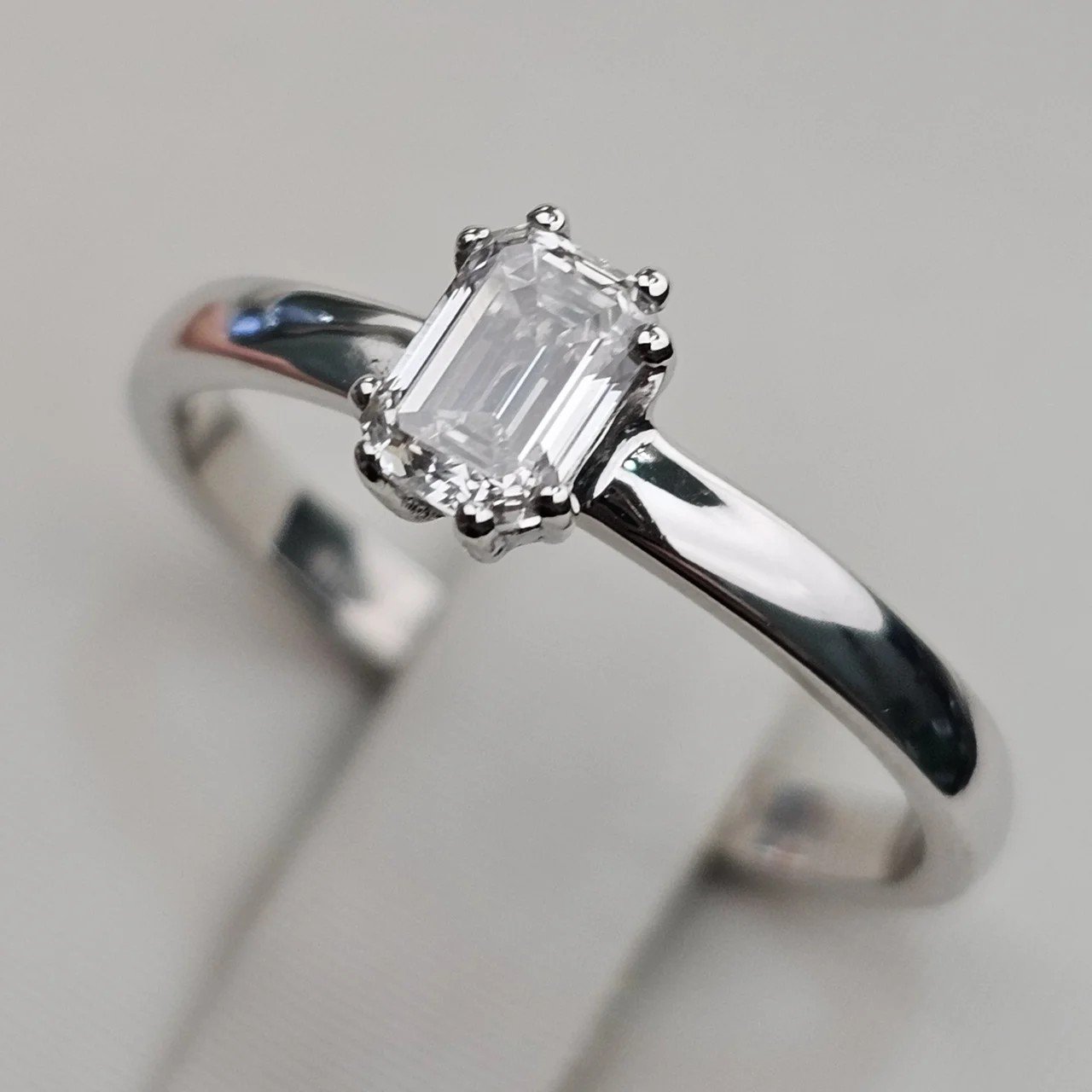 Кольцо Deimantas 111632280 16,5р 2,19гр 0,44ct. купить,NaN