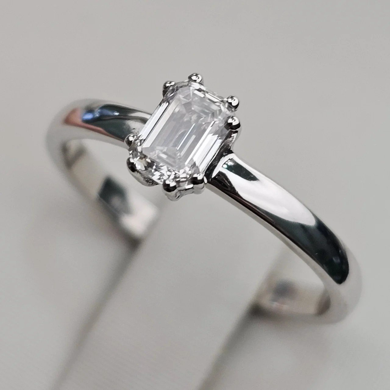 Кольцо Deimantas 111632280 16,5р 2,19гр 0,44ct. купить,NaN