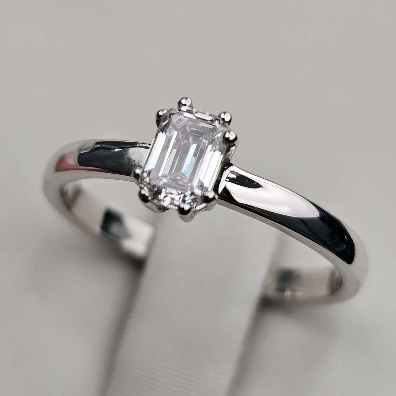 Кольцо Deimantas 111632280 16,5р 2,19гр 0,44ct. купить,NaN