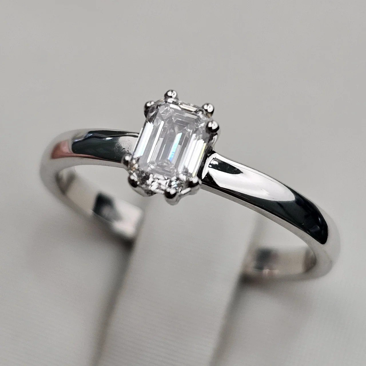 Кольцо Deimantas 111632546 16,5р 2,19гр 0,44ct. купить,NaN
