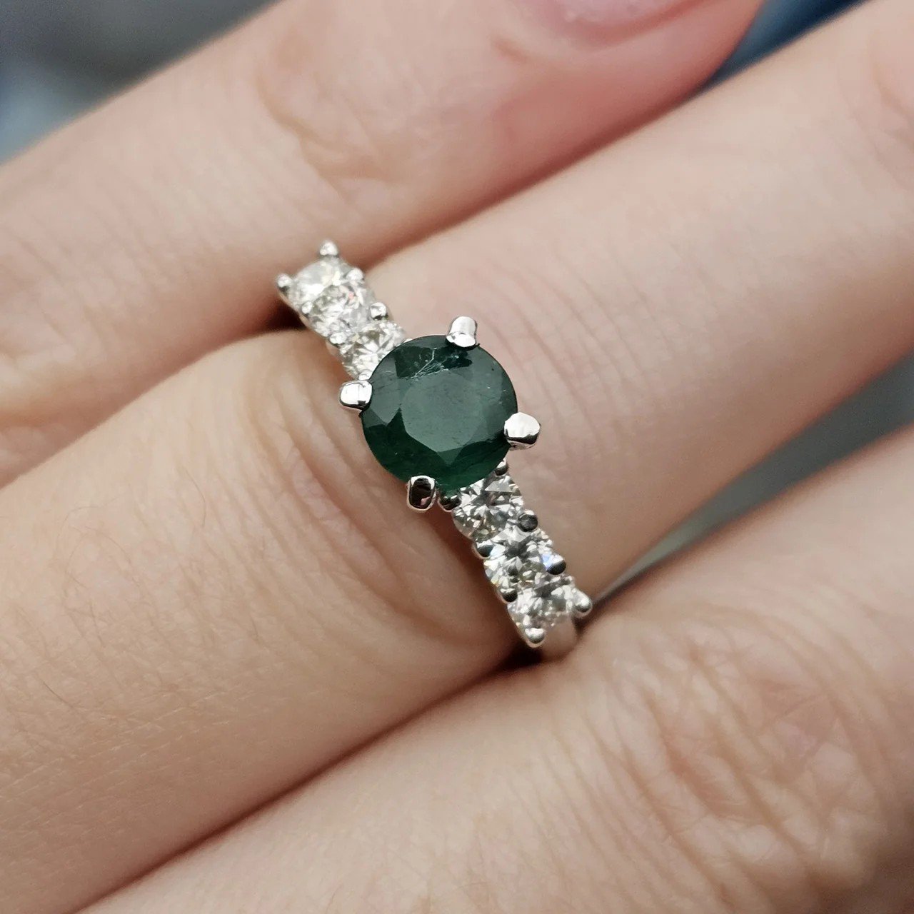 Кольцо Deimantas 111471749 16,5р 3,65гр 0,83ct 0,6ct. купить,NaN