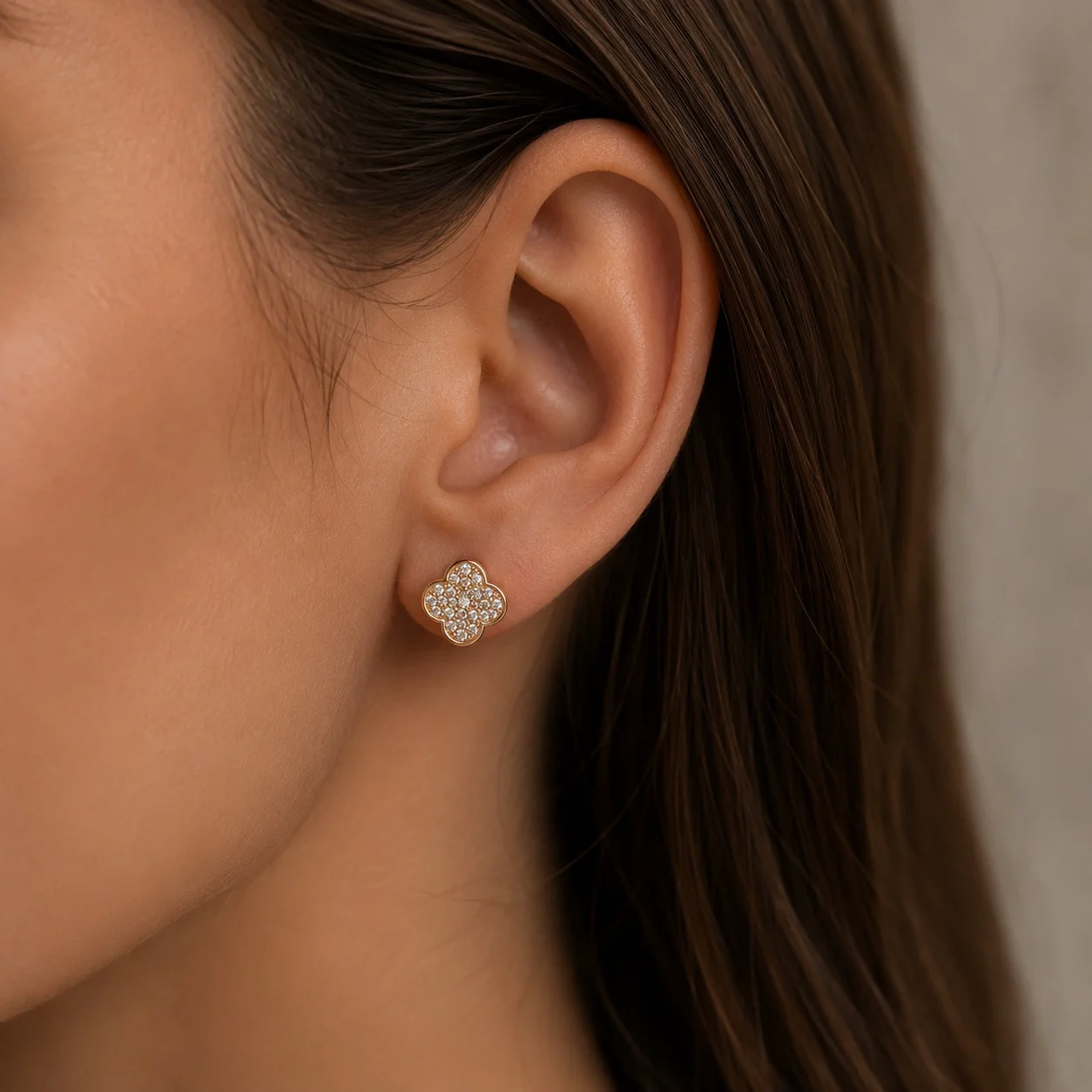 Серьги-пусеты Zere ZR030605 четырехлистник красное золото 1.40 гр купить,115500