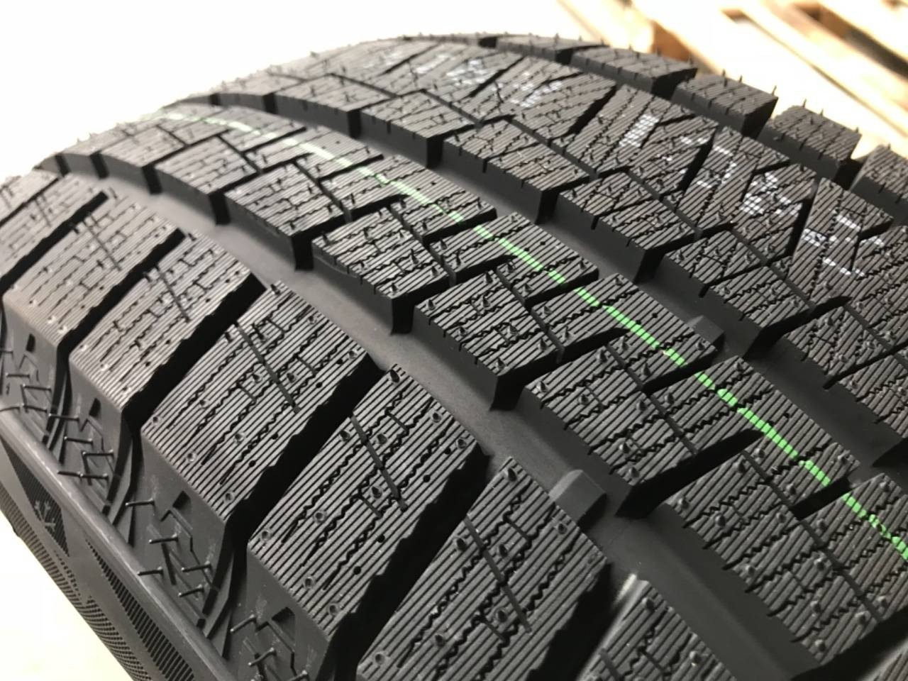Шина Habilead AW33 215/70 R16 XL 100T зимняя купить,36270