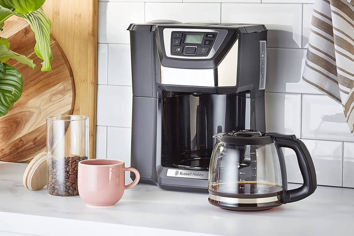 Кофеварка Russell Hobbs 22000-56 серебристый купить,NaN