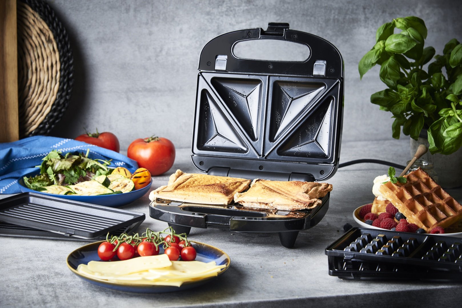 Мультипекарь Russell Hobbs 24540-56 черный - ForteMarket Мультипекарь Russell Hobbs 24540-56 черный купить,0