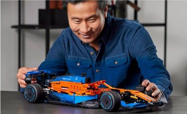 LEGO Technic Гоночный автомобиль McLaren Formula 1 42141, деталей 1434 шт