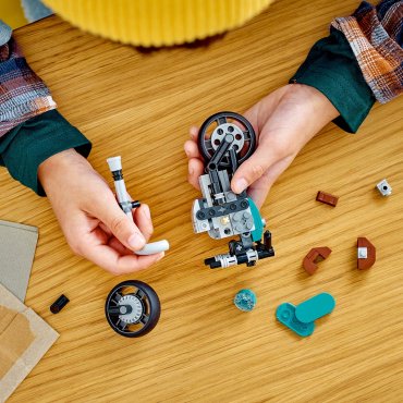 LEGO Винтажный мотоцикл 31135, деталей 128 шт