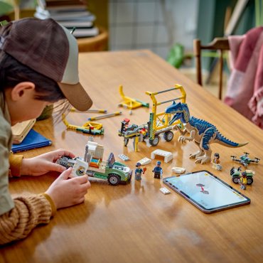 LEGO Трейлер для Тиранозавра Jurassic World 76966, деталей 588 шт купить,NaN