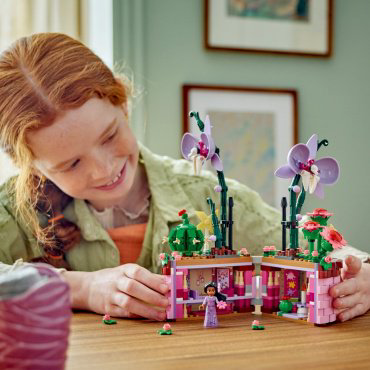 LEGO Цветочный горшок Изабеллы Disney 43237, деталей 641 шт купить,NaN