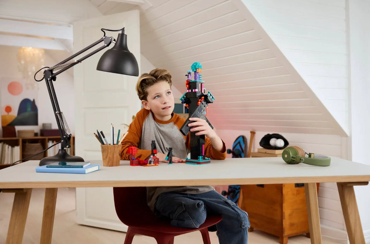 Конструктор LEGO Башня Эндермена, деталей 867 шт купить,83539