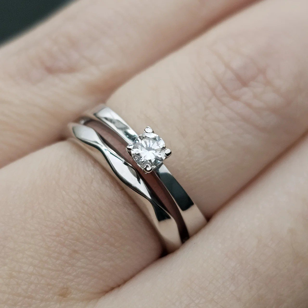 Кольцо Deimantas 111696251 17р 3,3гр 0,20ct. купить,NaN