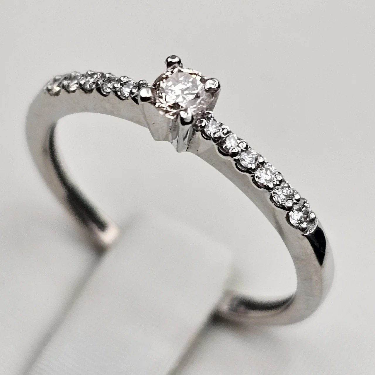 Кольцо Deimantas 111434491 16,5р 1,52гр 0,1ct. купить,NaN