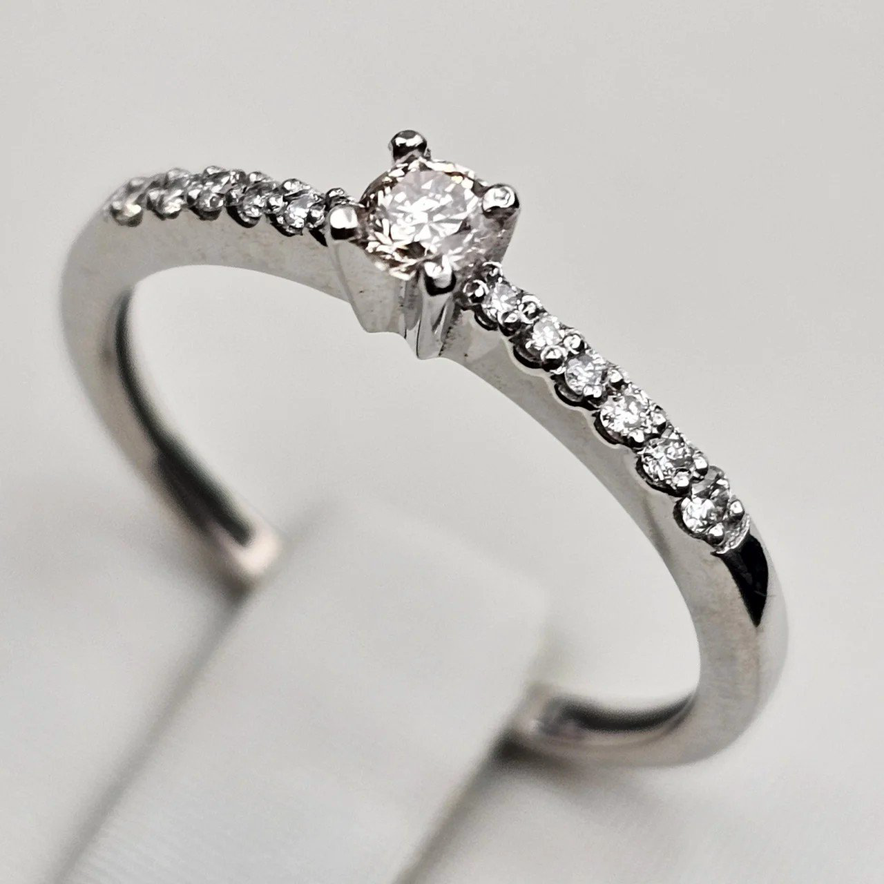 Кольцо Deimantas 111434491 16,5р 1,52гр 0,1ct. купить,NaN