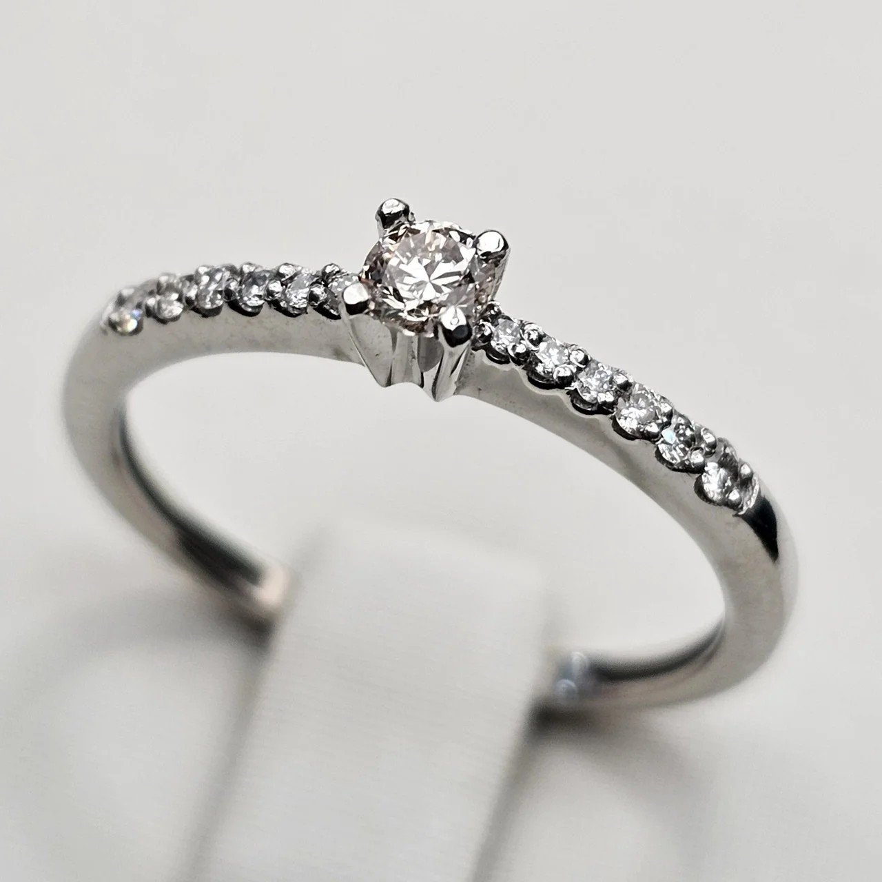 Кольцо Deimantas 111434491 16,5р 1,52гр 0,1ct. купить,NaN