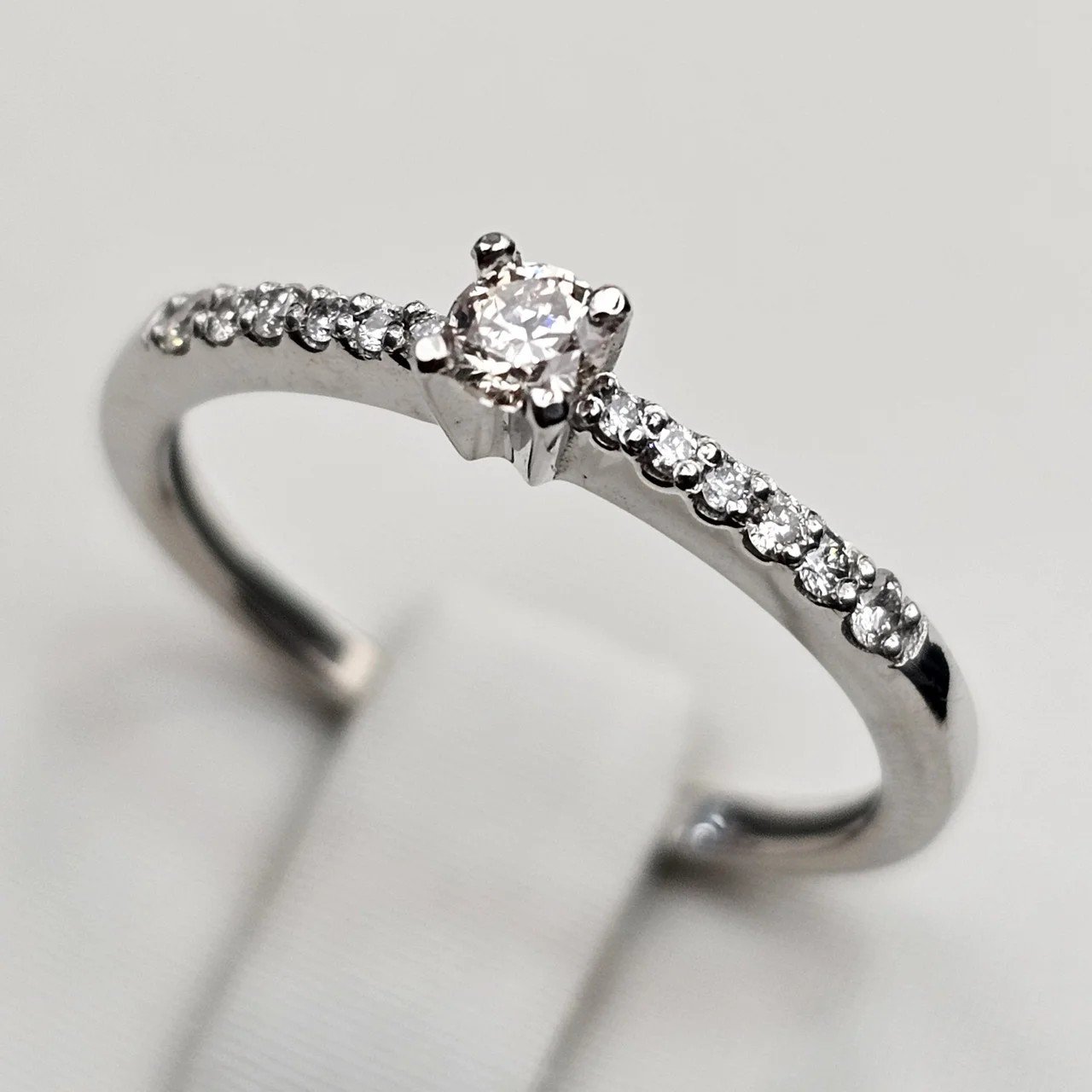 Кольцо Deimantas 111434491 16,5р 1,52гр 0,1ct. купить,NaN